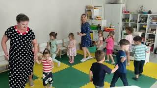 картинка: Музично-ритмічна гра «Веселий потяг»для дітей раннього та молодшого дошкільного віку