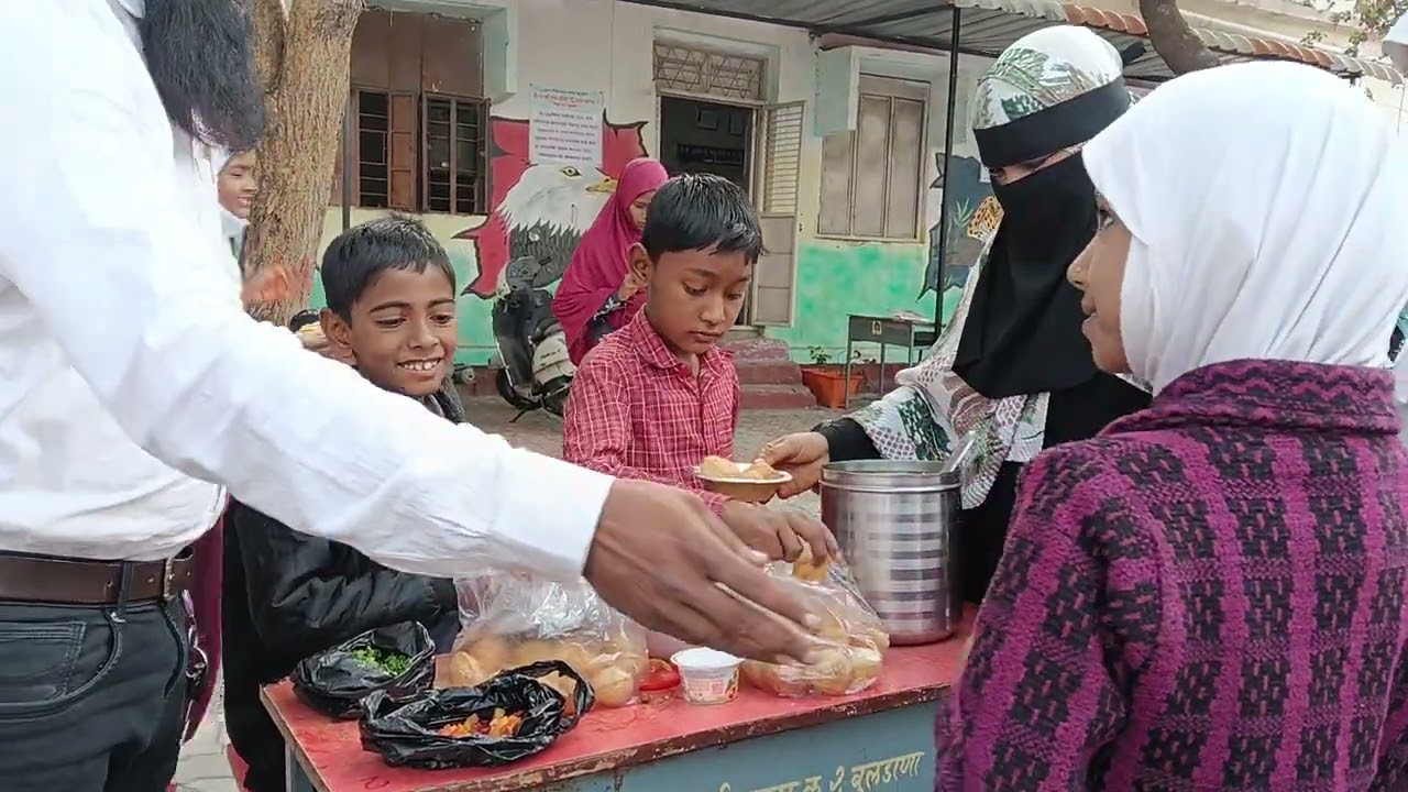 Canteen day at PMSHRI Np Urdu school no 2 Buldana 