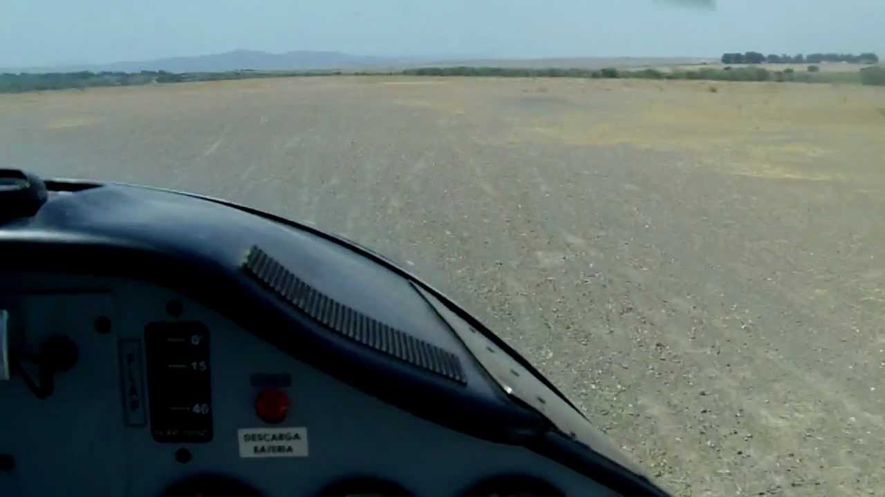 TECNAM SIERRA ATERRIZAJE EN LA CERVERA