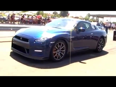 Nissan GTR vs ВАЗ 2108 гонка