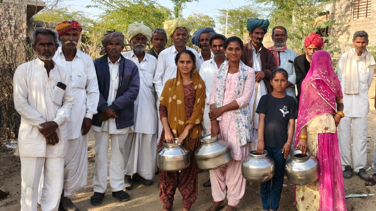 पादरिया के ग्रामीण बोले साहब रस्सी और चरसी ले दिलाओ 21 सदी में इतनी बड़ी पानी किल्लत 