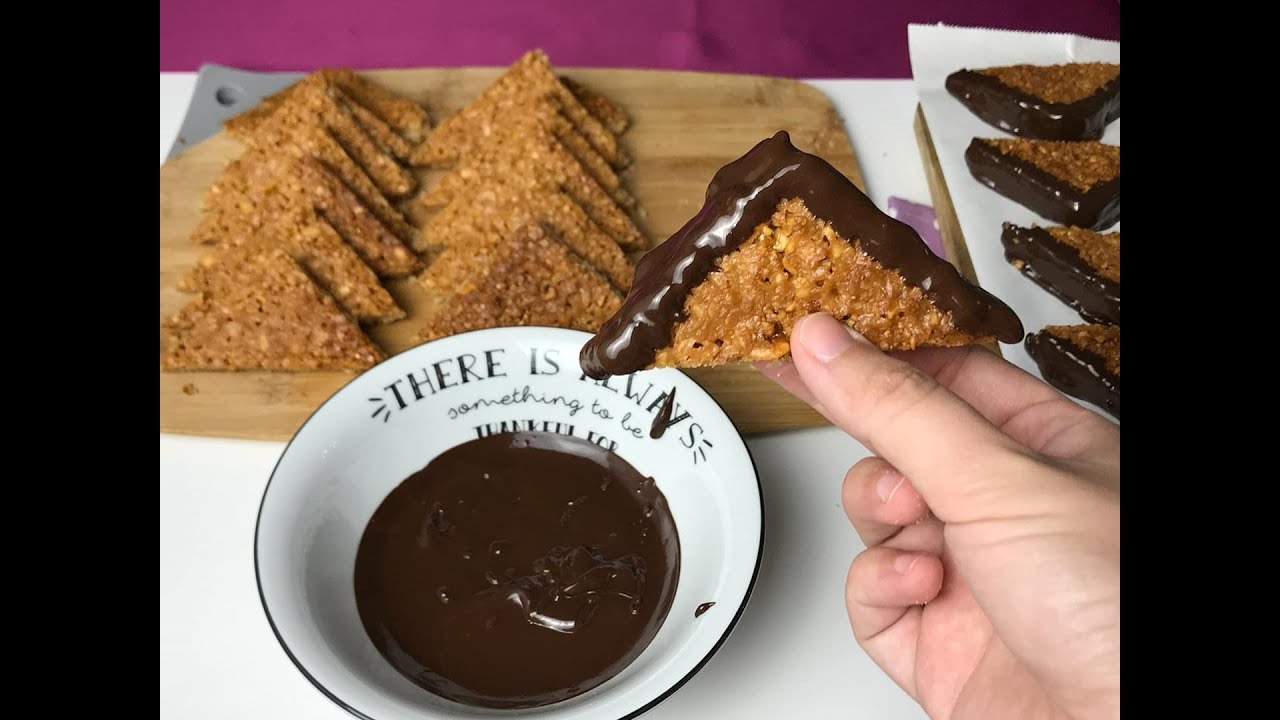 FINDIKLI ÜÇGEN TEPSİ KURABİYESİ ÇOK BEREKETLİ TARİF (Nussecke) SUMEYYEOMER