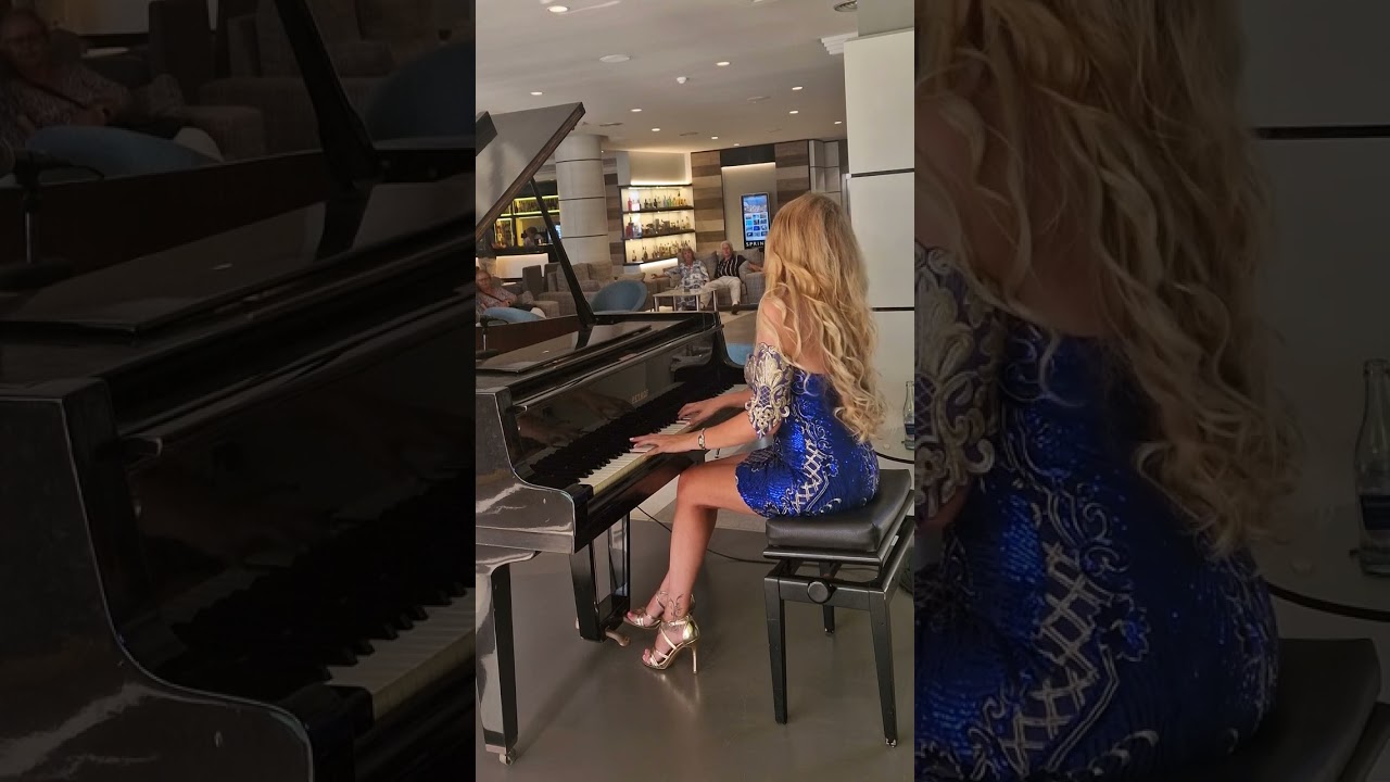 Luis Miguel ♡ Por Debajo De La Mesa