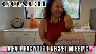 видео: Я наконец-то получила сумку Coach Kisslock Crystal Bag — и она даже красивее, чем я себе представ... картинка: Я наконец-то получила сумку Coach Kisslock Crystal Bag — и она даже красивее, чем я себе представ...