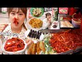 Mukbang  tteobokki sundae kimbap et aliments frits au chariot de collations  myeongdong soul