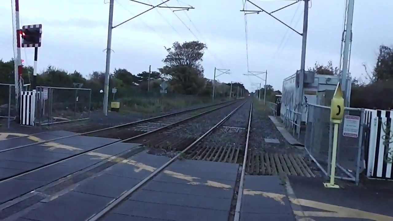 *RARE* - Burrow Road / Lauder's Lane LC breaks down !