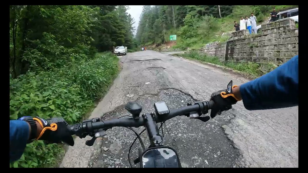 Cycling towards Thandiani and Biran Gali