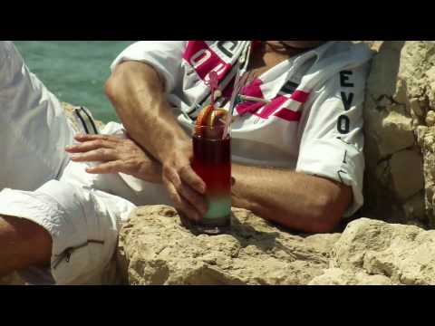 Roy Raymonds & DJ.Z Ft. Merel - Vakantie Vakantie (Officiële Videoclip)