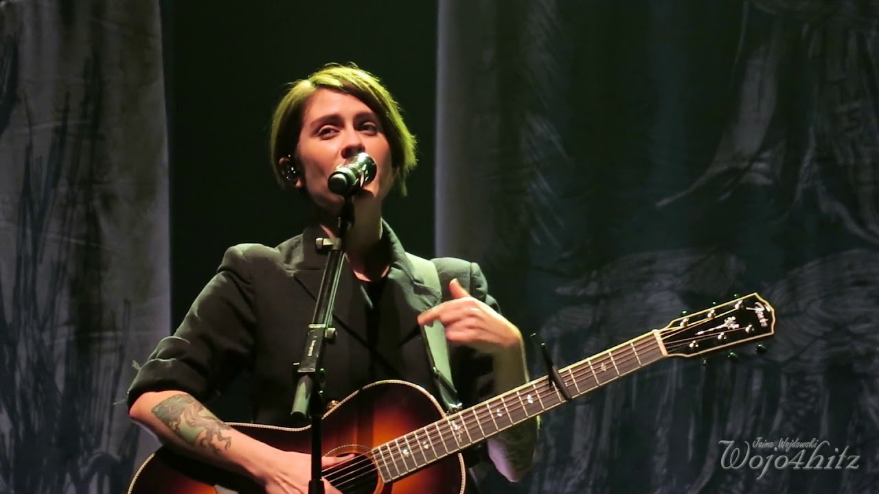 13/20 Tegan & Sara - Tegan Says She's Sara at Starbucks + DCS @ Orpheum Theatre, Boston, MA 11/09/17
