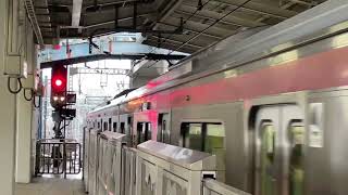 【風圧えぐいw】横浜駅エアポート急行逗子葉山行き入線