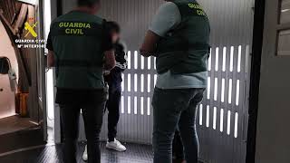 La Guardia Civil desmantela en Elche, Villena, Adra y Motril una estafa piramidal de 47.000 euros