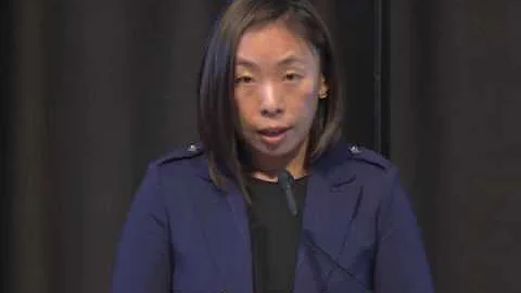 Sia Her: 2016 Public Leadership Award Winner