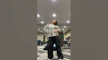 MAKIN KEREN AJA DANCENYA TIARA ANDINI #tiaraandini#viral#alshadahmad#shorts#youtubeshorts#selebriti