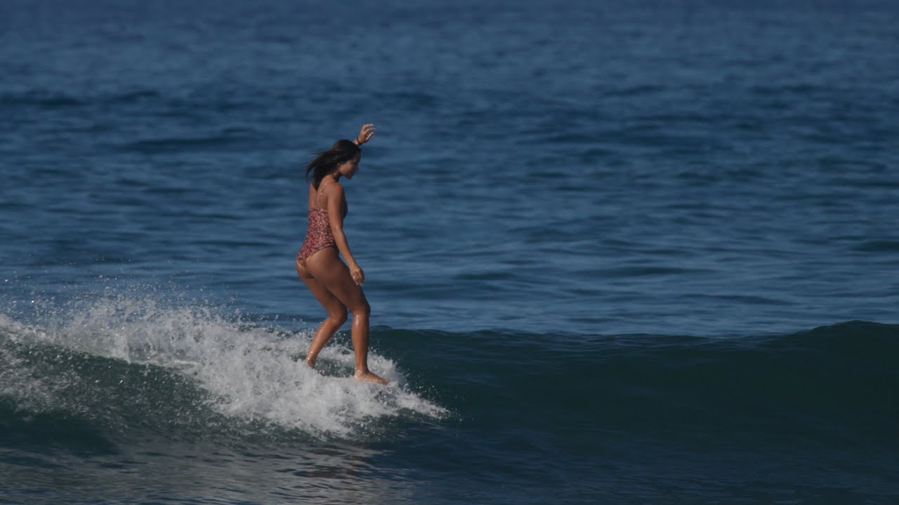Fun morning surfing at Ala Moana Bowls