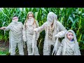 Assistant and Batboy Ryan Spooky Mummy Touch in the Corn Maze