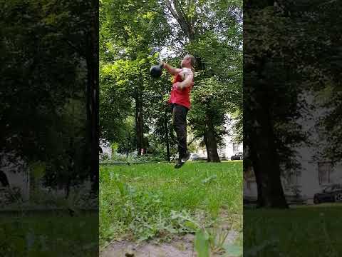 Жонглирование гирей