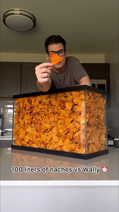 100 liters of nachos vs Wally