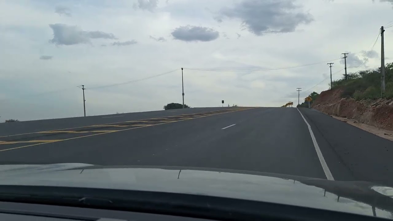 SAINDO DO AÇUDE DA CIDADE DE IGACI E VOU MOSTRAR ALGUMAS RUAS ATÉ A RODOVIA AL115. ALAGOAS. BRASIL. 