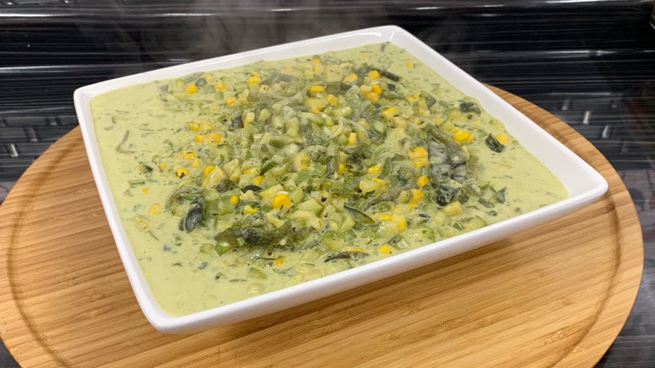 Calabacitas con Rajas y crema