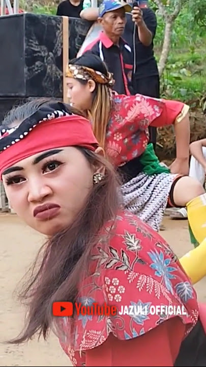 Cewek cantik kesurupan kuda lumping #jaranan #ebegbanyumasan