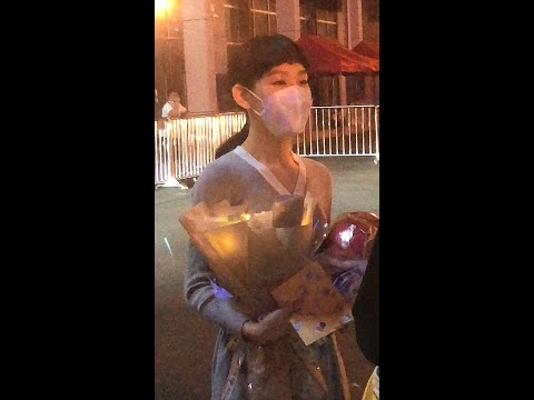 炎明熹 Gigi 下班視頻 親切同粉絲傾計簽名｜聲生不息 (11/06/2022)