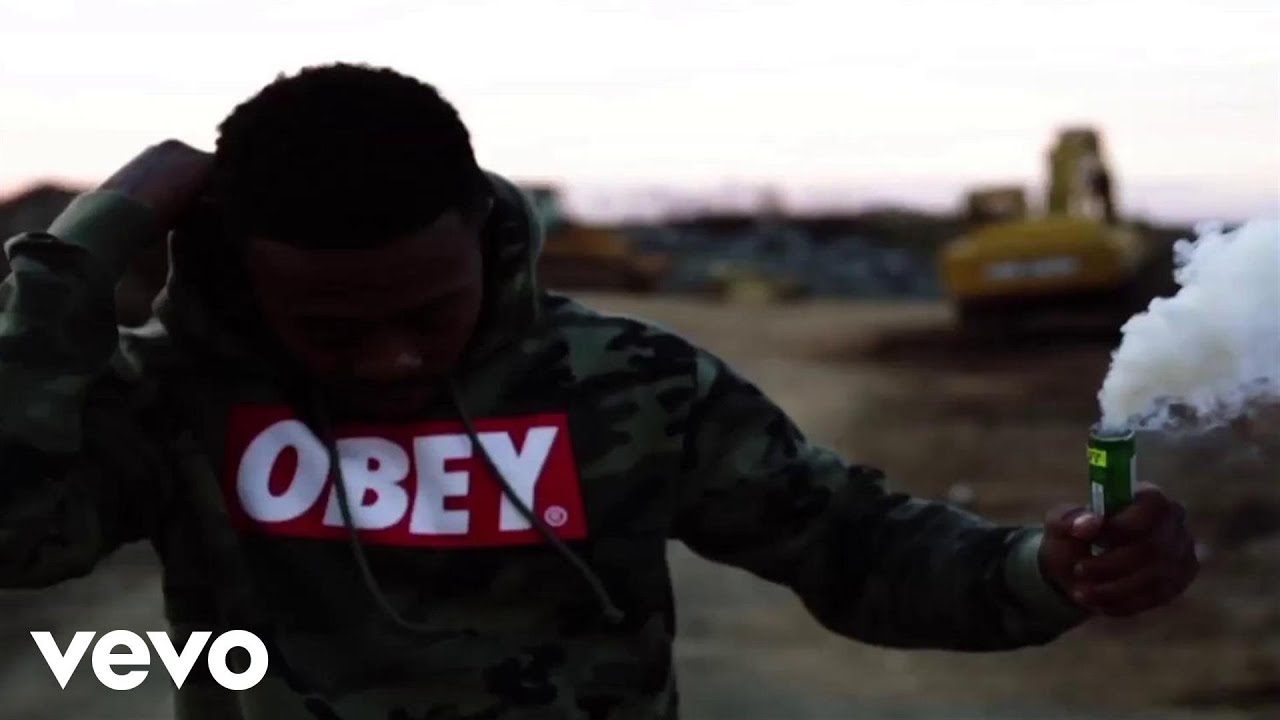 Deniro Farrar - Look At The Sky ft. Flosstradamus