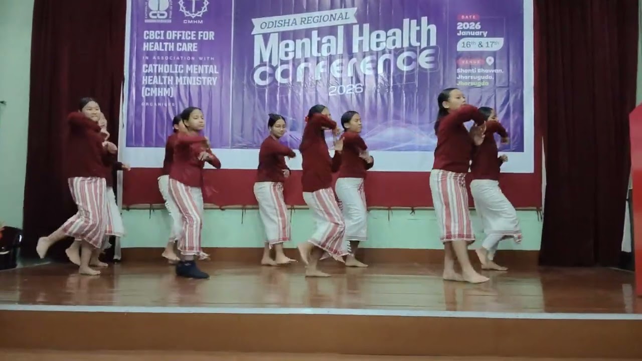 Kashmiri se Kanya kumari dance performed by Manipuri Girls. ( Jharsuguda )