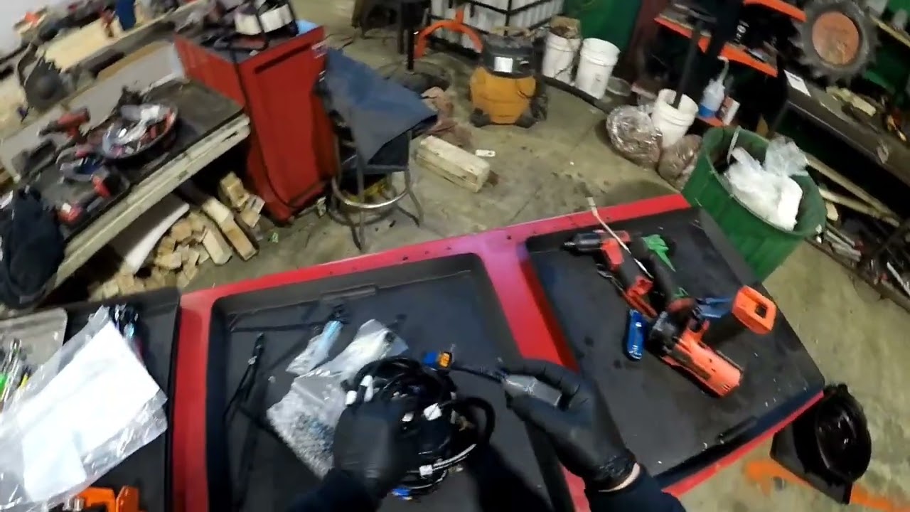 Kubota bx tractor third function valve unboxing  /  bx2412