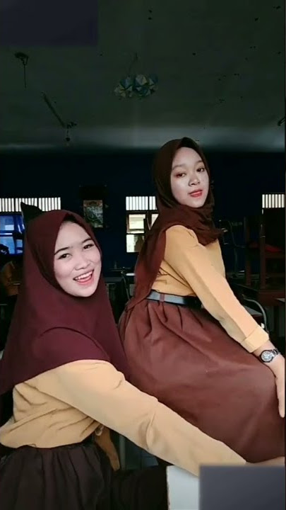 hijab goyang#short #shorts #shortsbeta #shortsvideo #viral #tiktokvideo #video #gununggede  #fyp