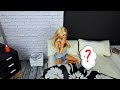 КТО СПРЯТАЛСЯ В СПАЛЬНЕ? Игры в куклы l Барбики ТВ