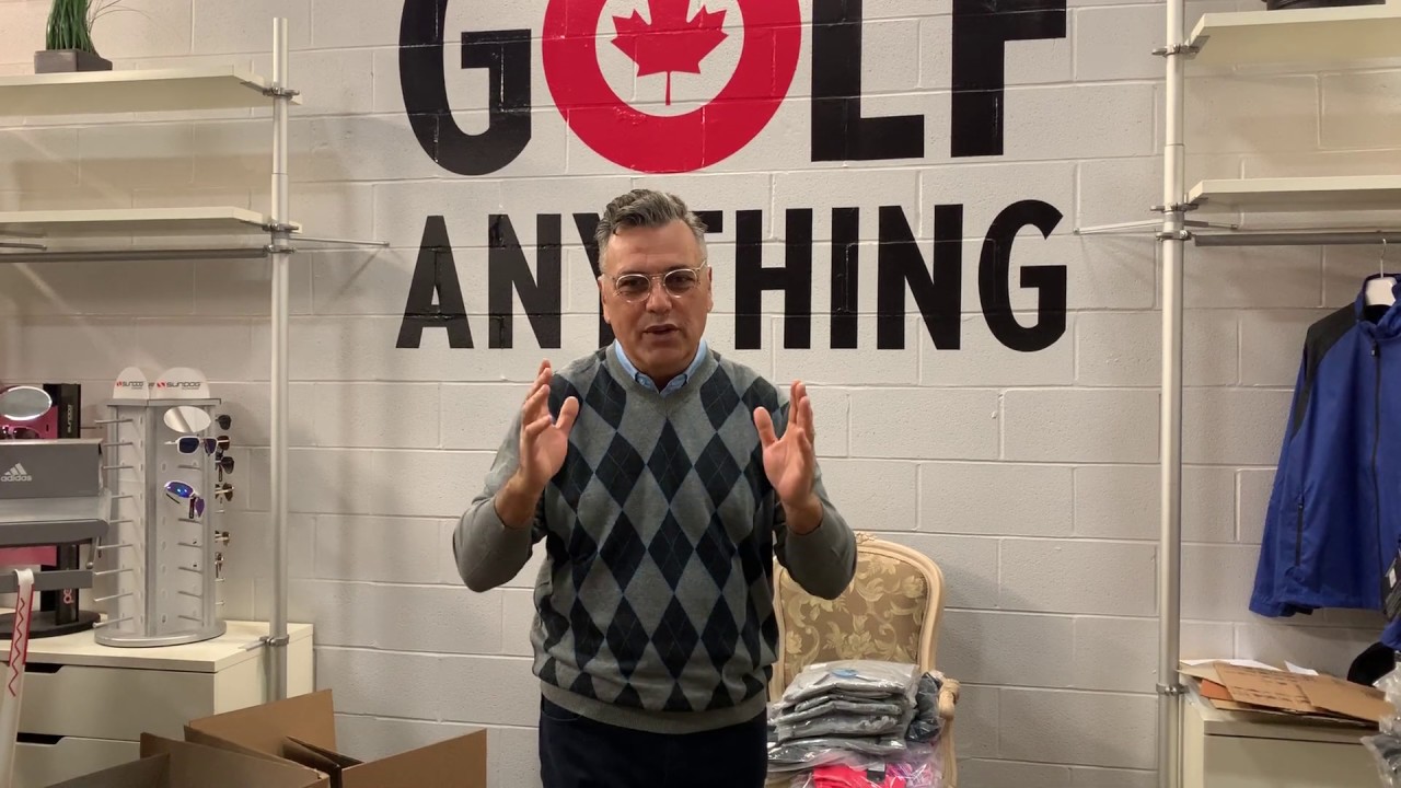 V-NECK Argyle Sweater - Two Thumbs Up