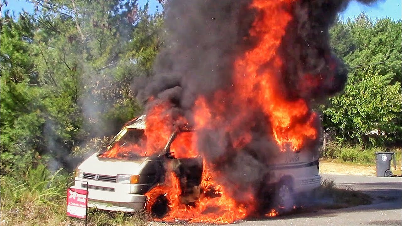 *Pre Arrival* Toms River Fire Department Fully Involved RV Fire 9-26-22