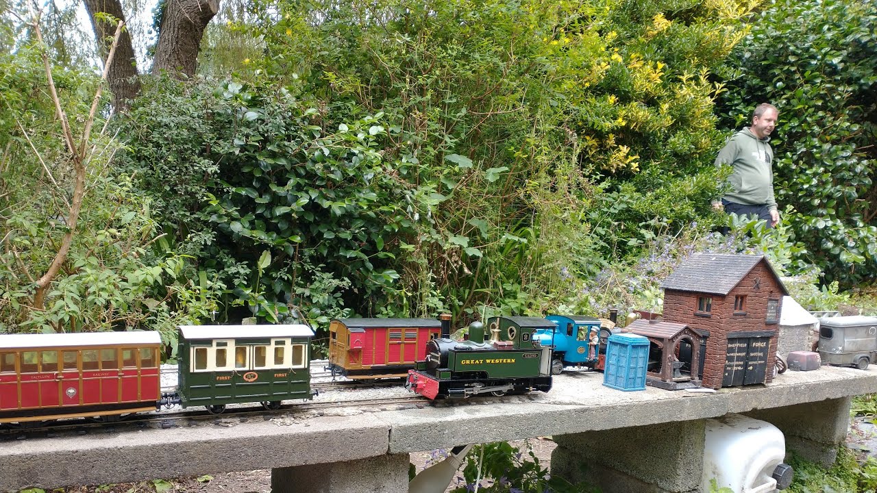 Talyllyn / Llechfan Garden railway Gala 2023 - the directors cut. 😁