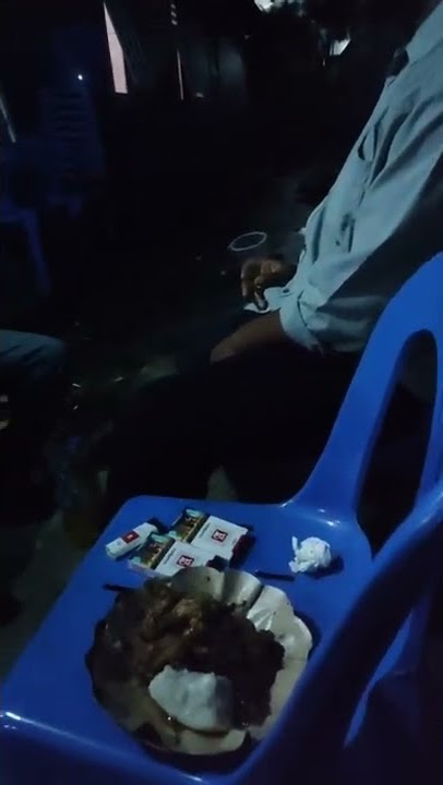 Minum minuman keras khas tradisional maluku, minuman kekinian#video shorts#viral