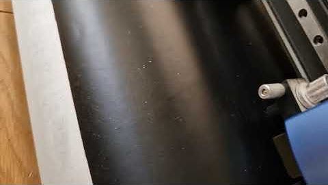 Roland GX24 cutting a test print