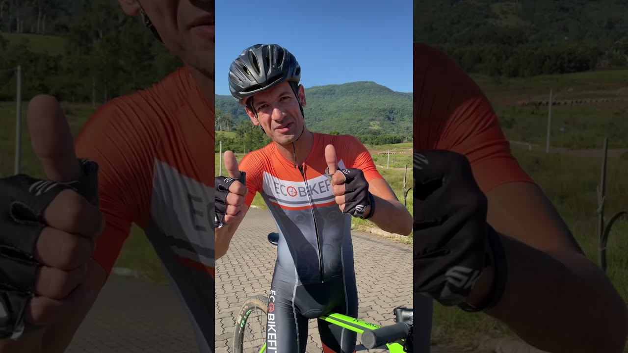 Forma errada e forma correta de pedalar em pé.