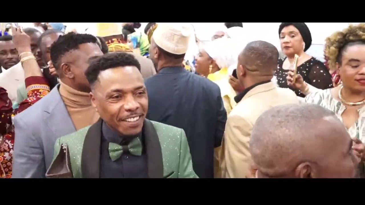 ZAZA TSIPARISA MOMDJINI    