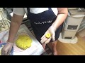Bolinho de milho recheado com mozarela