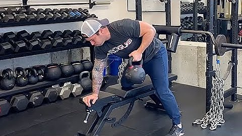 One-Arm Kettlebell Row With Rotation