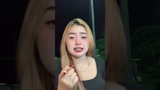 cewek cantik merokok