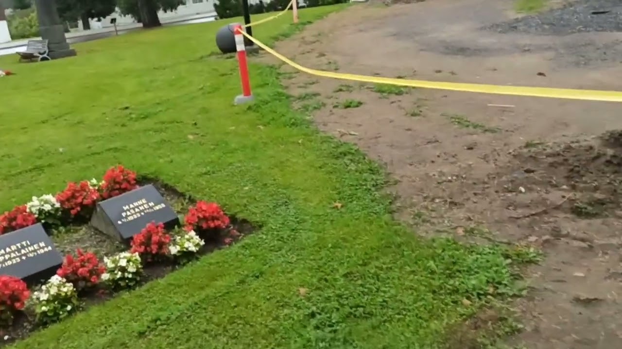 Varpaisjärven Sankarihautausmaa on vaikuttava näky