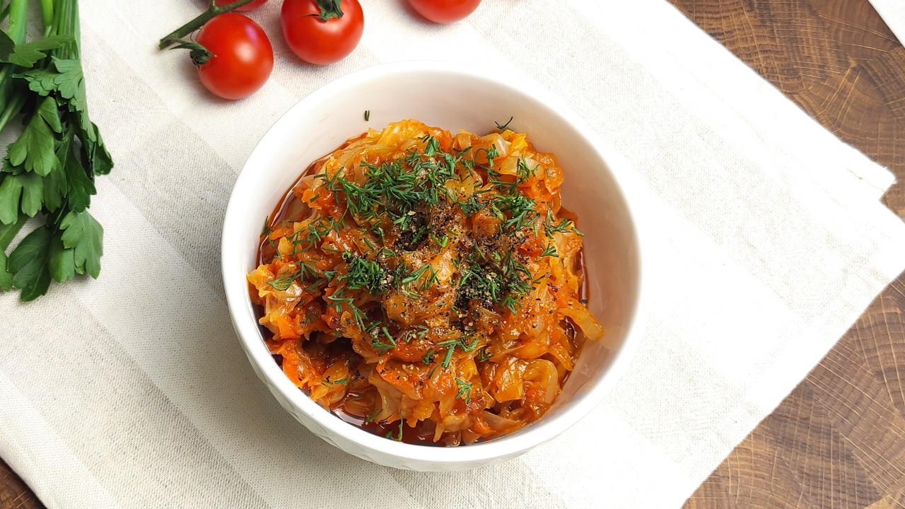 Сытное тушеное капустное блюдо | Золотистое овощное рагу | ASMR