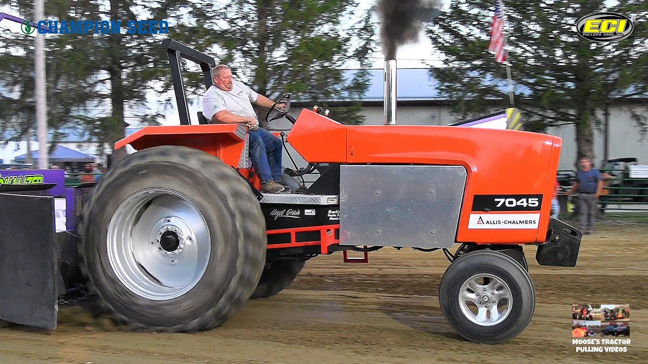 Tractor Pulling 2024: ECIPA 2 Hot 2 Farm Tractors. Tripoli, IA. Small Town Showdown