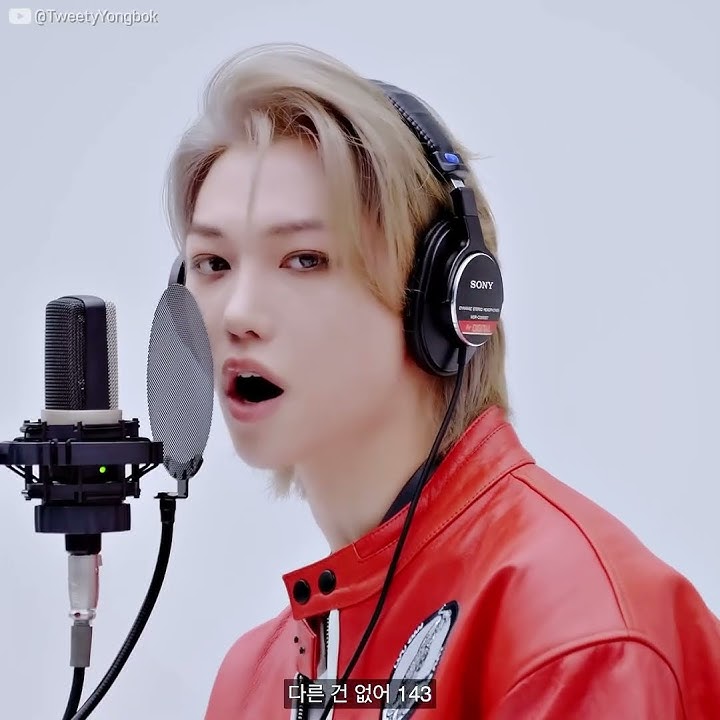 그런 목소리로 자꾸 윙크하면 나 힘들어 [ 스트레이키즈 / 필릭스 ]