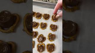 Rolo pretzels