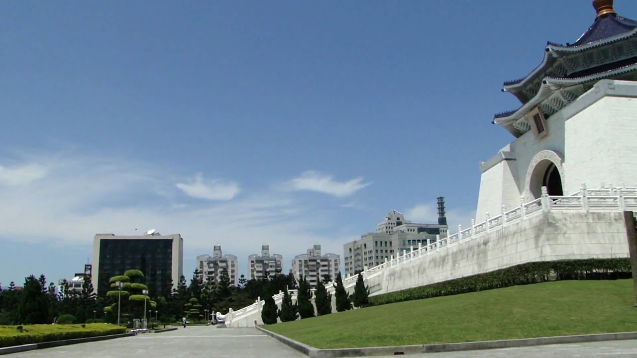 20090507 MALAY NIGHT-HERON IN CHIANG KAI-SHEK MEMORIAL HALL 1