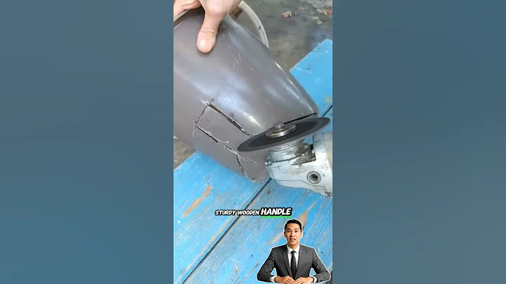 STOP Throwing Away Buckets! 🤯 DIY Upcycled Dustpan in 5 Minutes | Save Money & Go Green #diy #shorts