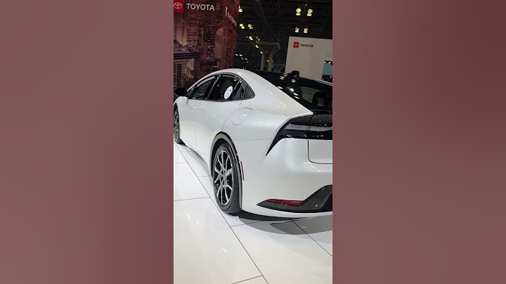 2024 toyota prius prime at nyc car show 2023