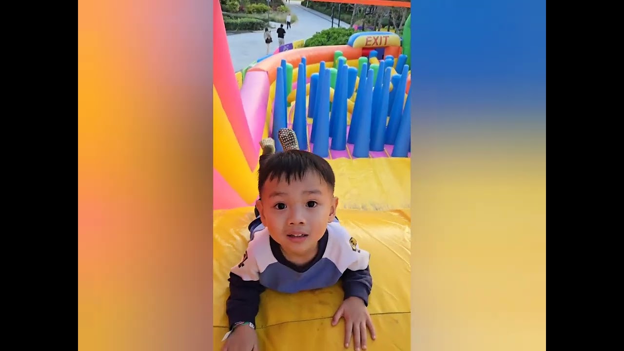 西九 - The Big Bounce 世界巡迴香港站 - 全球最大充氣彈跳派對 - 跳彈床（簡短）