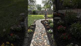 From a plain yard to a beautiful flower-shaped garden pathway 🌸🌿